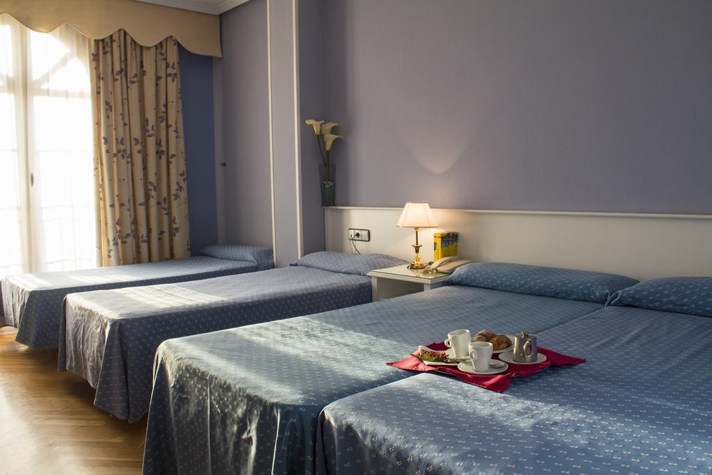 Checkin Madrid Parla Hotel Phòng bức ảnh