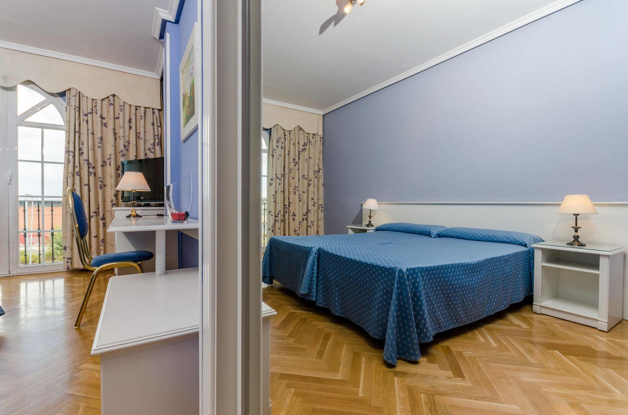 Checkin Madrid Parla Hotel Ngoại thất bức ảnh