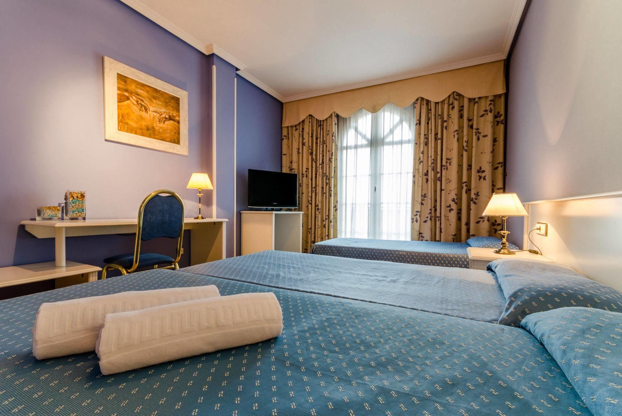 Checkin Madrid Parla Hotel Ngoại thất bức ảnh